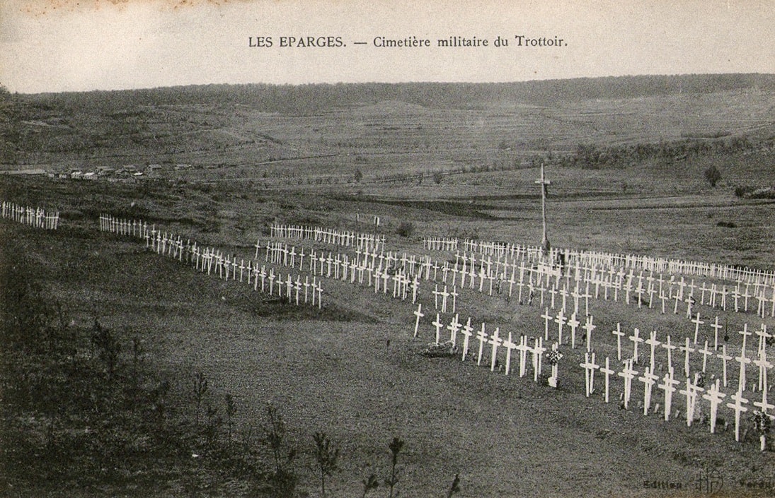 Le cimetière militaire du Trottoir - 1er regroupement 1920